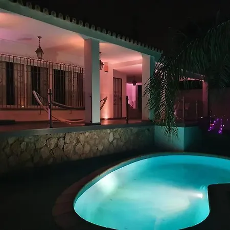 La Carihuela Great Location 4 Minute Walk 2 Beach Сasa de vacaciones Torremolinos