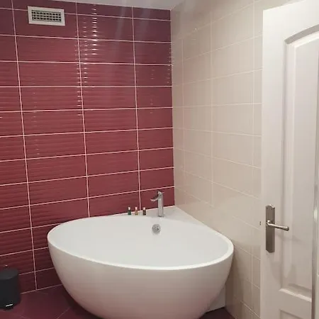 La Carihuela Great Location 4 Minute Walk 2 Beach 別荘 トレモリノス