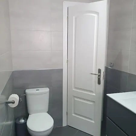 La Carihuela Great Location 4 Minute Walk 2 Beach