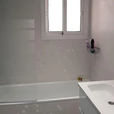 La Carihuela Great Location 4 Minute Walk 2 Beach 托雷莫利诺斯