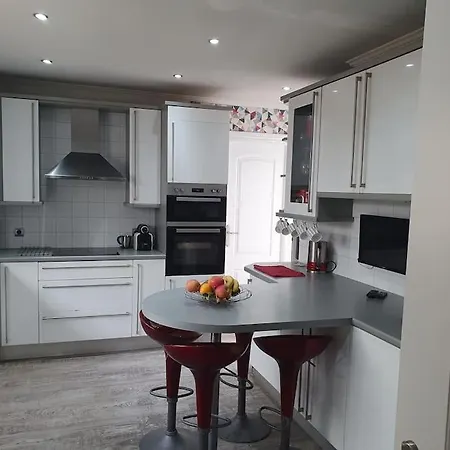 La Carihuela Great Location 4 Minute Walk 2 Beach 度假居